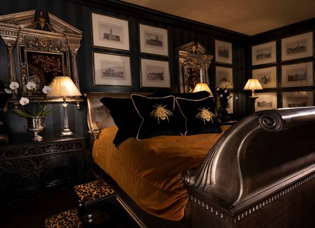 luxury hotel suite in prestonfield house hotel