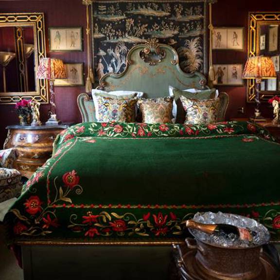 Estate Room