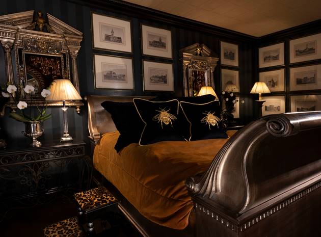 luxury hotel suite in prestonfield house hotel
